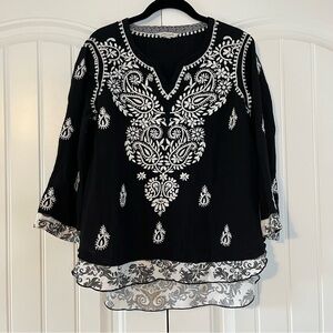 Embroidered Black White Blouse Size Small Boho Bohemian Flowy Coastal
beach